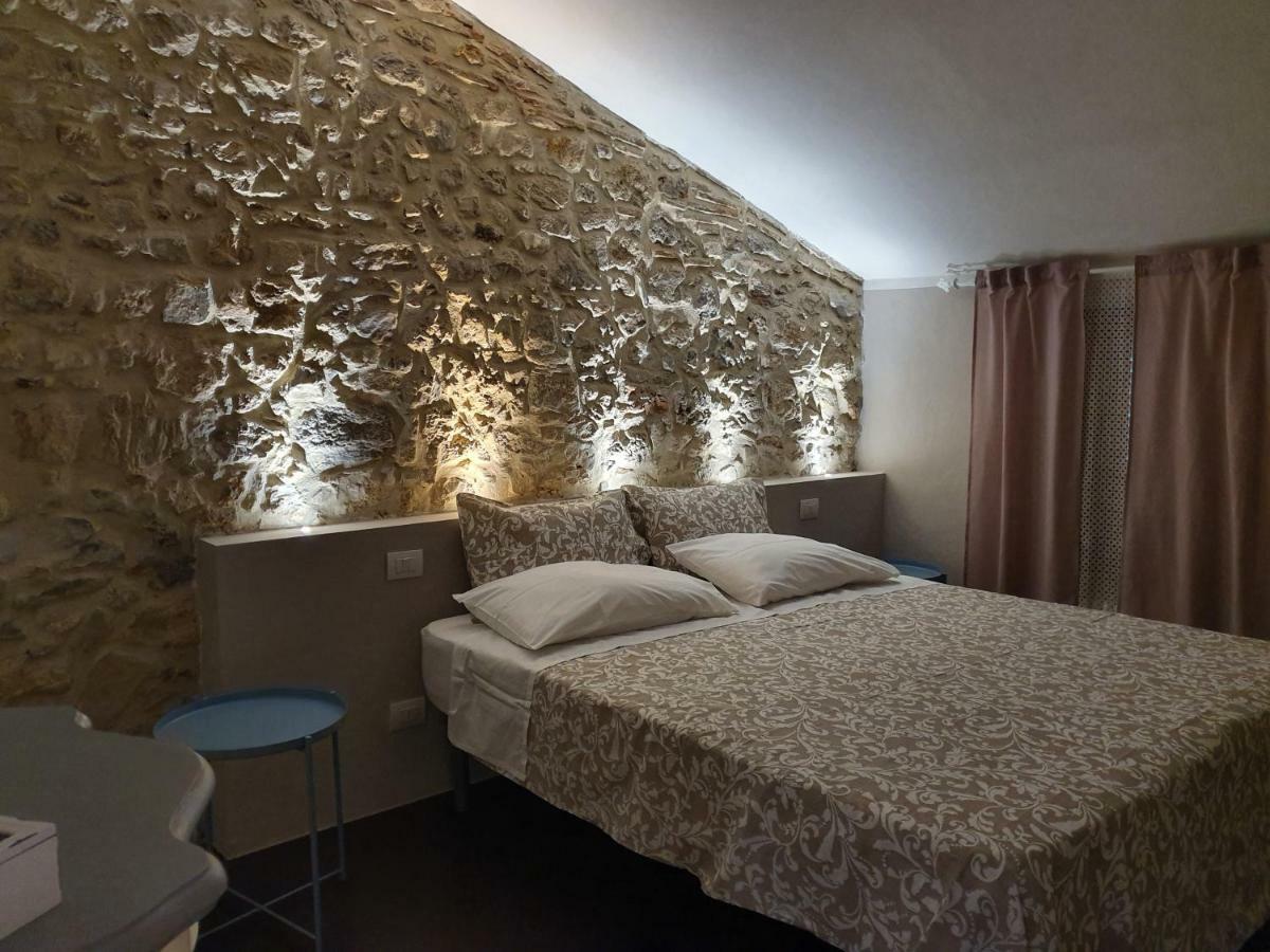 Lo Scarabeo Bed & Breakfast Casale di Pari Exterior photo
